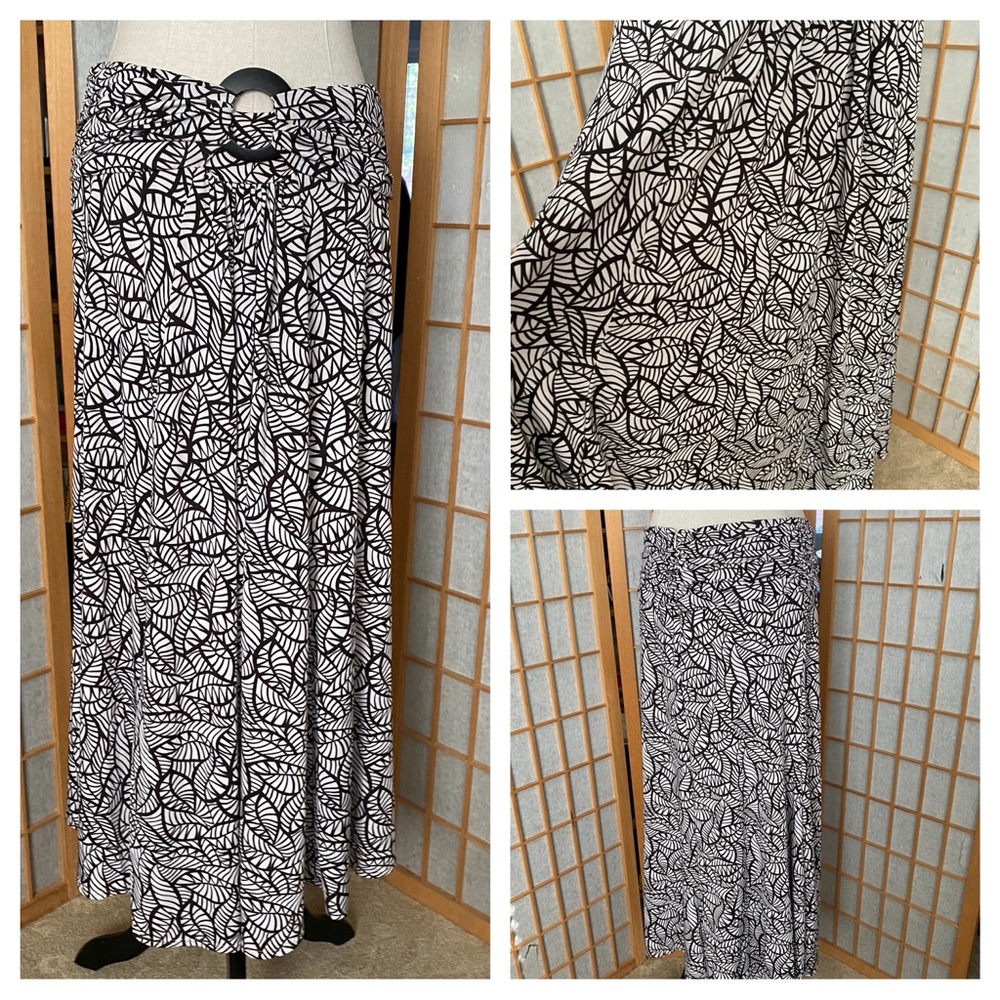 Lapis Leaf Print Brown & Tan Stretch Maxi Skirt SZ L